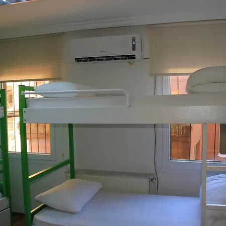 In House Auberge de jeunesse