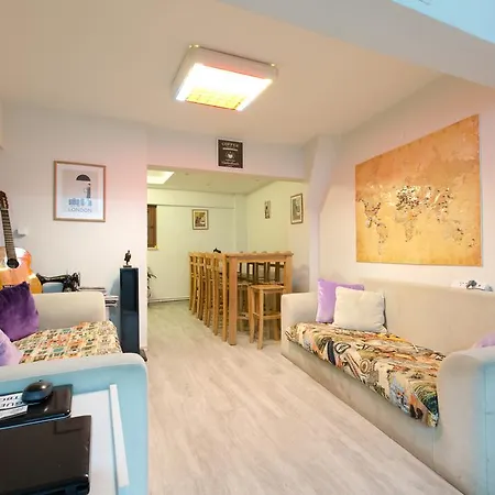 In House Auberge de jeunesse